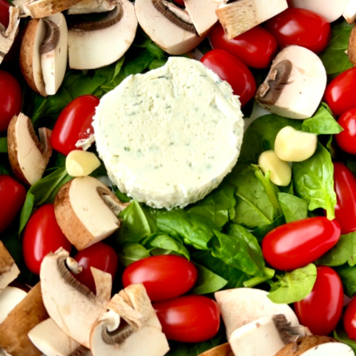 One Pan Creamy Boursin Pasta with Spinach & Tomatoes